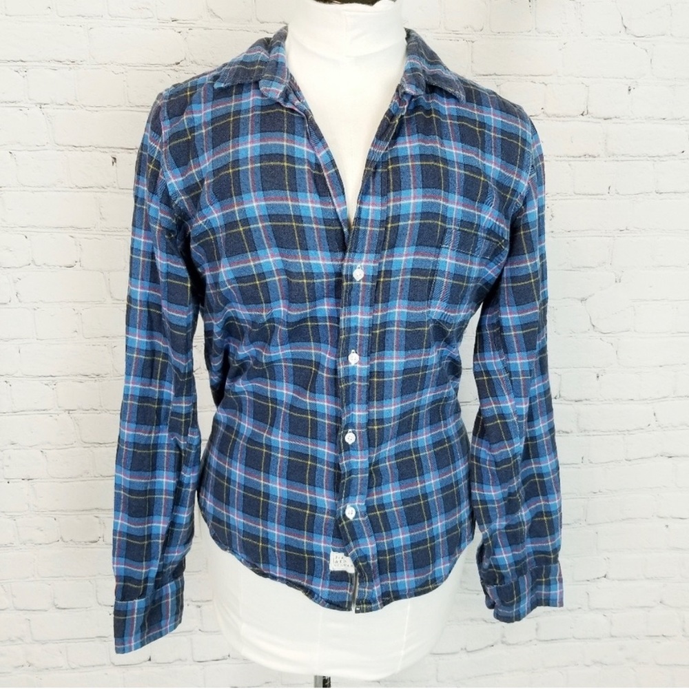 Cute plaid button down